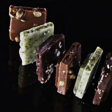 Čokokon - mléčná čokoláda s praženými konopným semínky